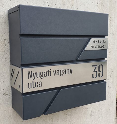 Antracit-Ezüst Design Postaláda – Lézervágott utcanévvel, házszámmal, oldaldekorral
