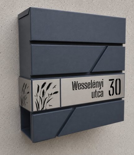 Antracit-Ezüst Design Postaláda – Lézervágott utcanévvel, házszámmal, nádas dekorral