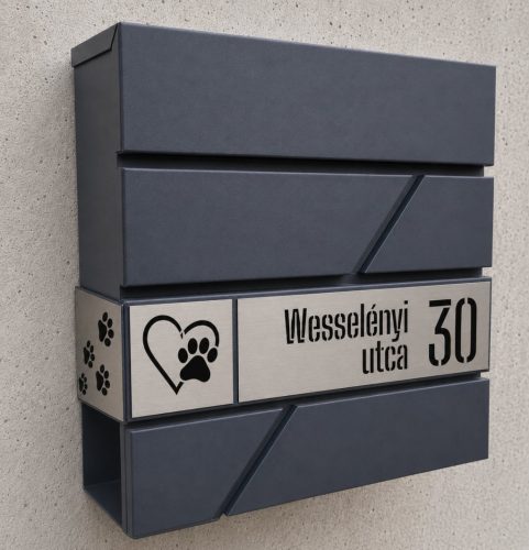 Antracit-Ezüst Design Postaláda – Lézervágott utcanévvel, házszámmal, tappancs-szív dekor