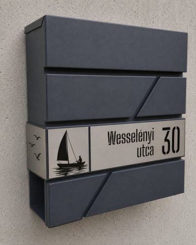 Antracit-Ezüst Design Postaláda – Lézervágott utcanévvel, házszámmal, vitorlas dekor